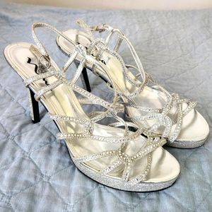 Touch of Nina glittery silver studded 4 inch high-heeled sandals size 10M
